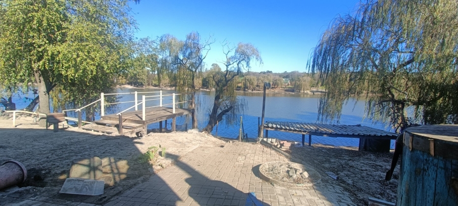 2 Bedroom Property for Sale in Mullersrust Free State